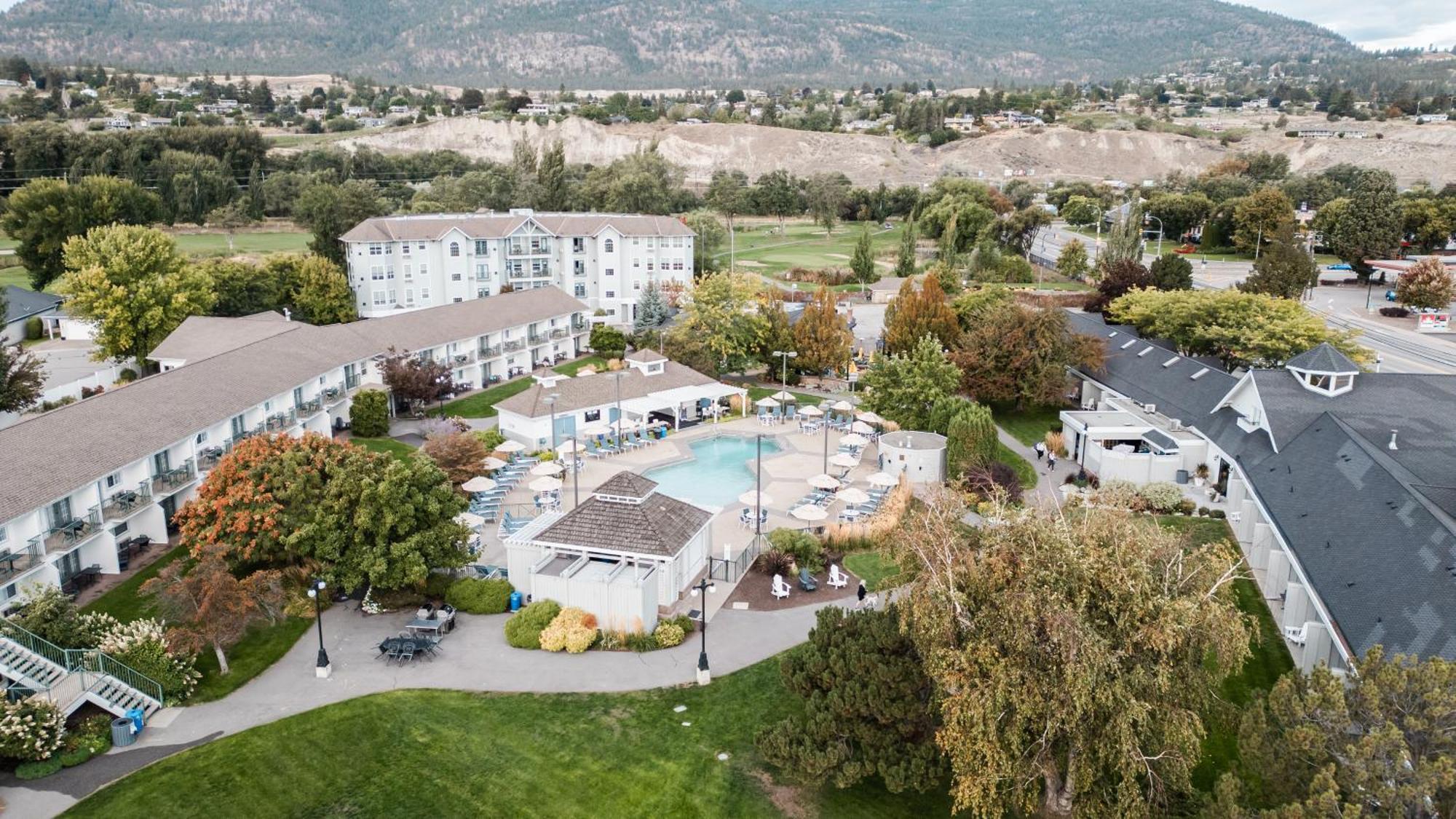 Balcomo, A Ramada By Wyndham Penticton Exterior photo